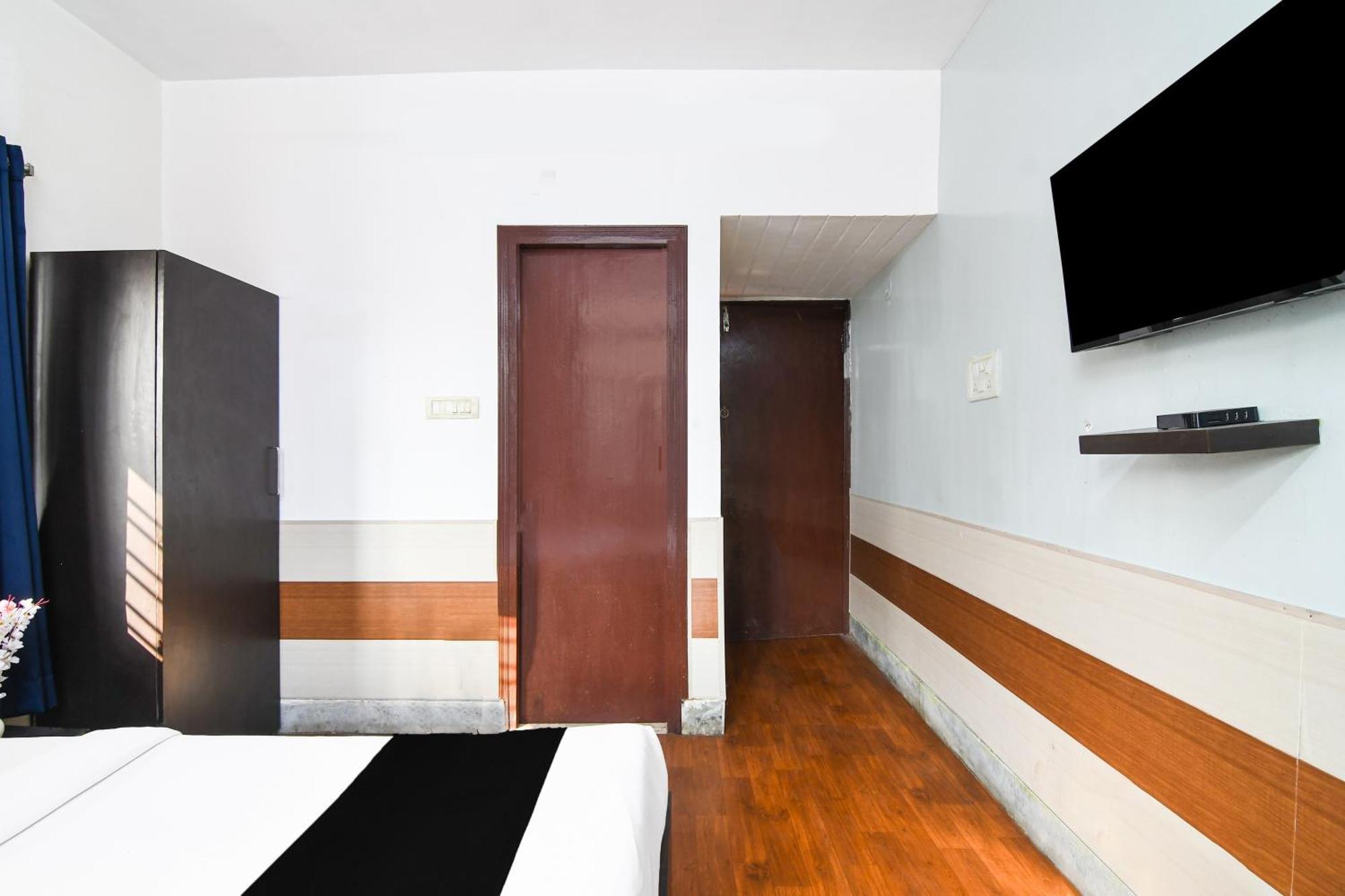 Super Hotel O Biswa Bangla Sarani Calcutá Exterior foto