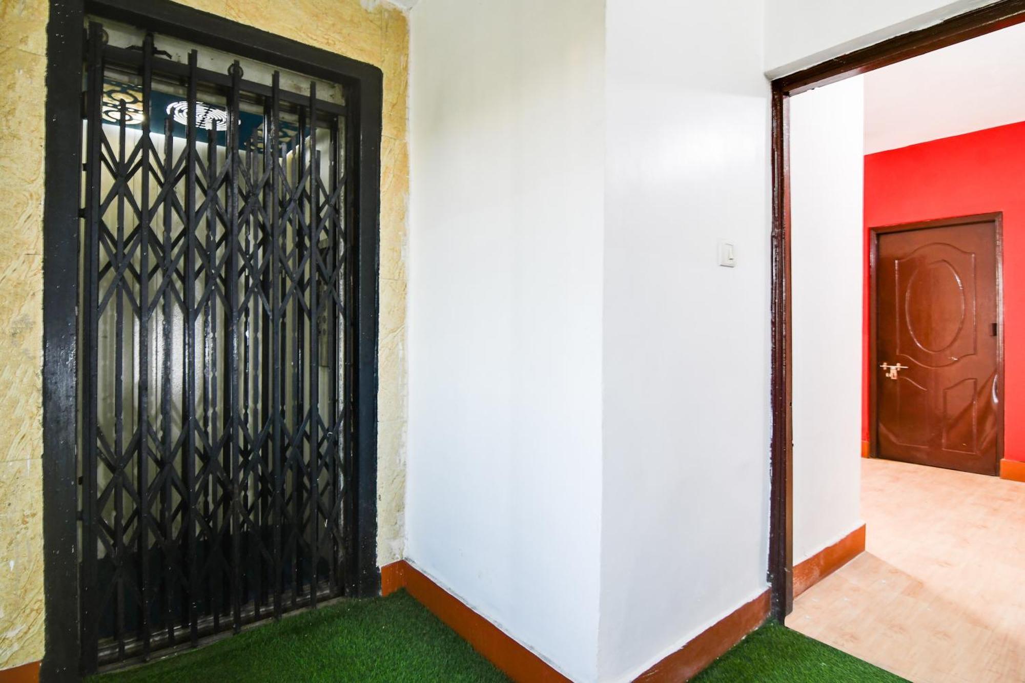 Super Hotel O Biswa Bangla Sarani Calcutá Exterior foto