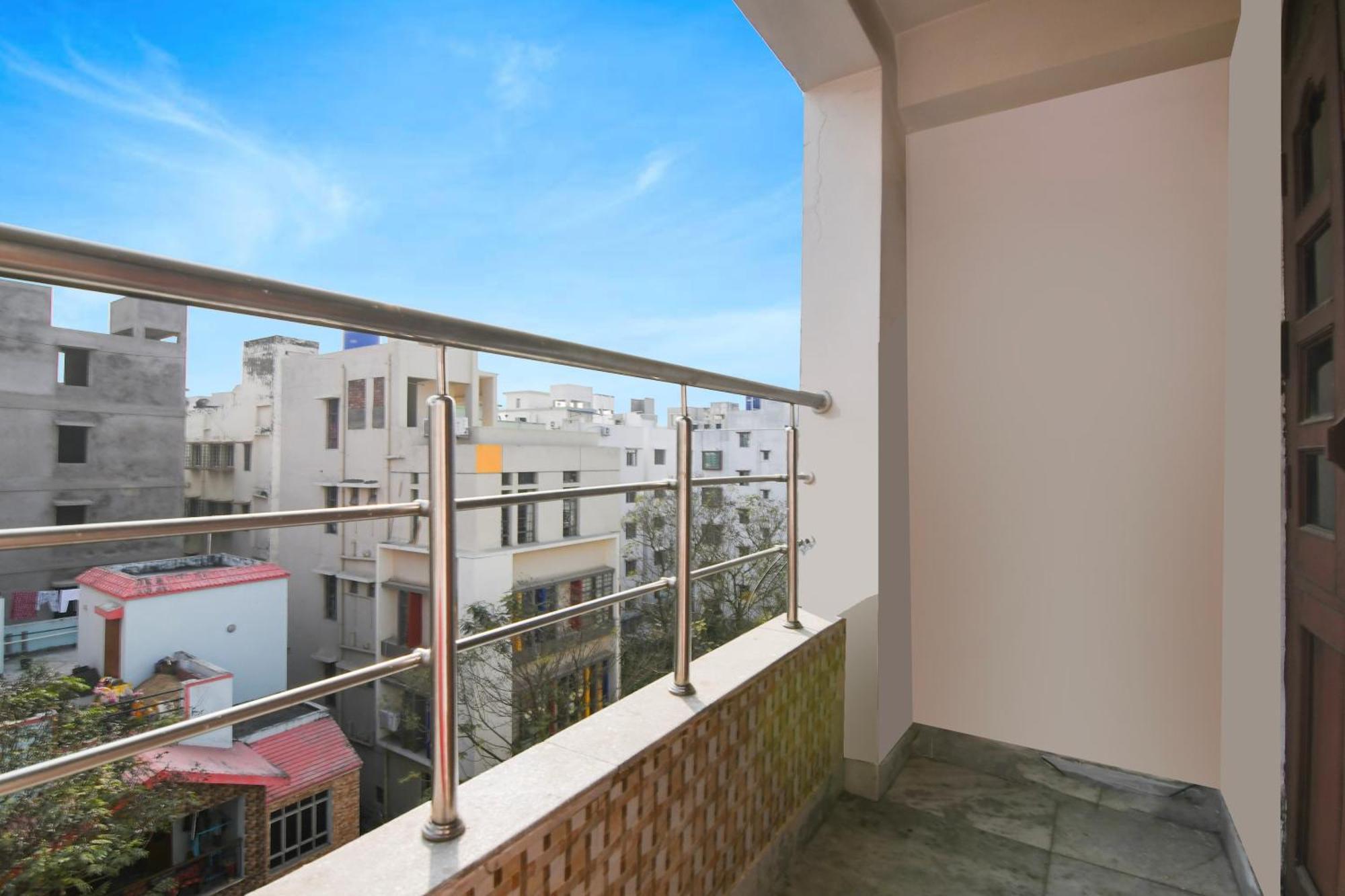 Super Hotel O Biswa Bangla Sarani Calcutá Exterior foto